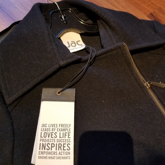 New wool jacket - Picture 2 of 3